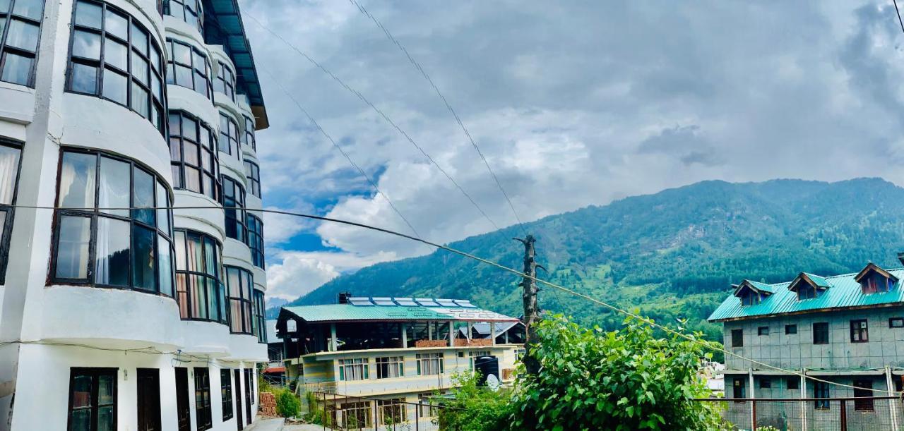 Hotel Hadimba Palace - Near Mall Road Manāli Exteriör bild