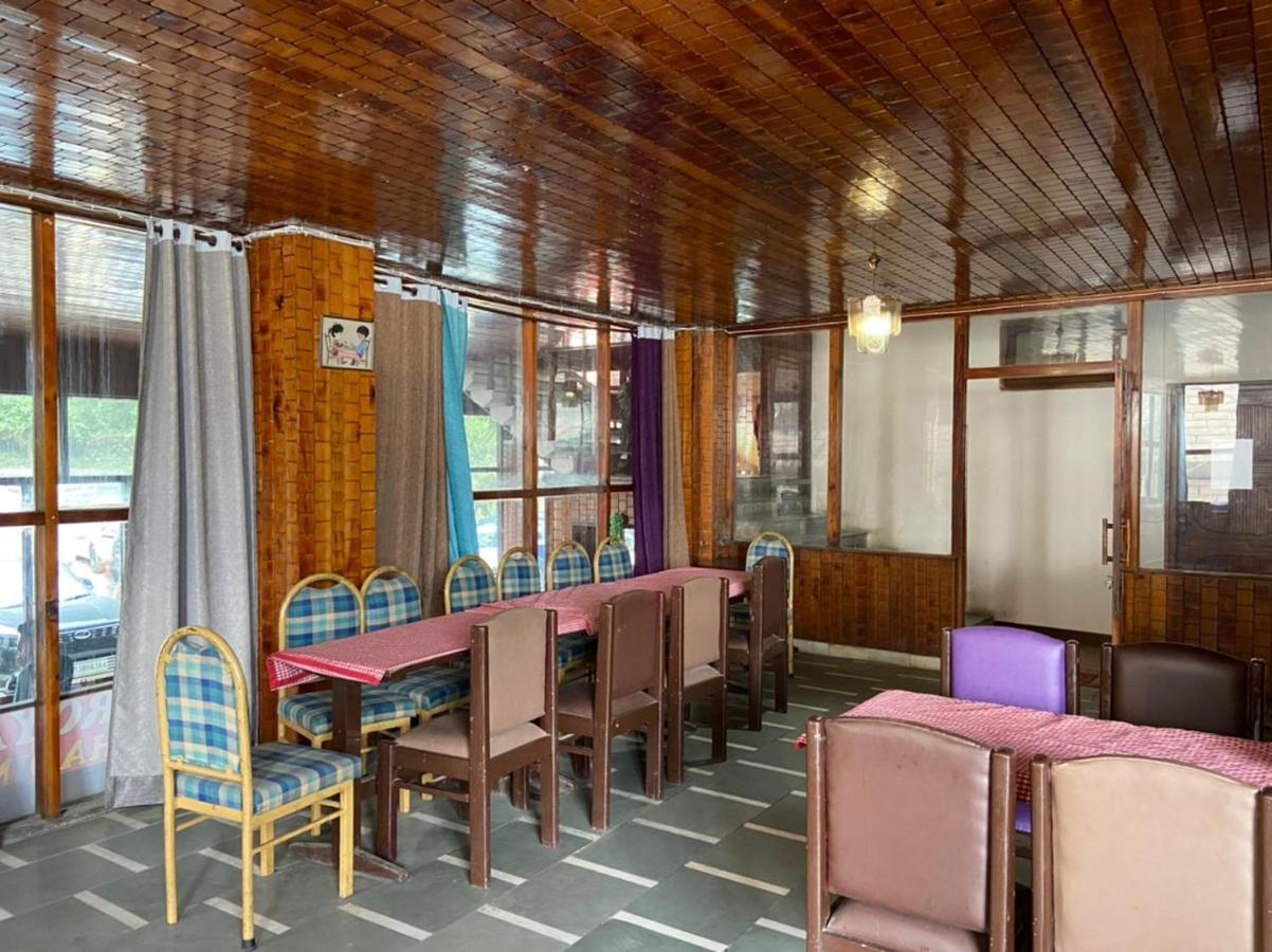 Hotel Hadimba Palace - Near Mall Road Manāli Exteriör bild