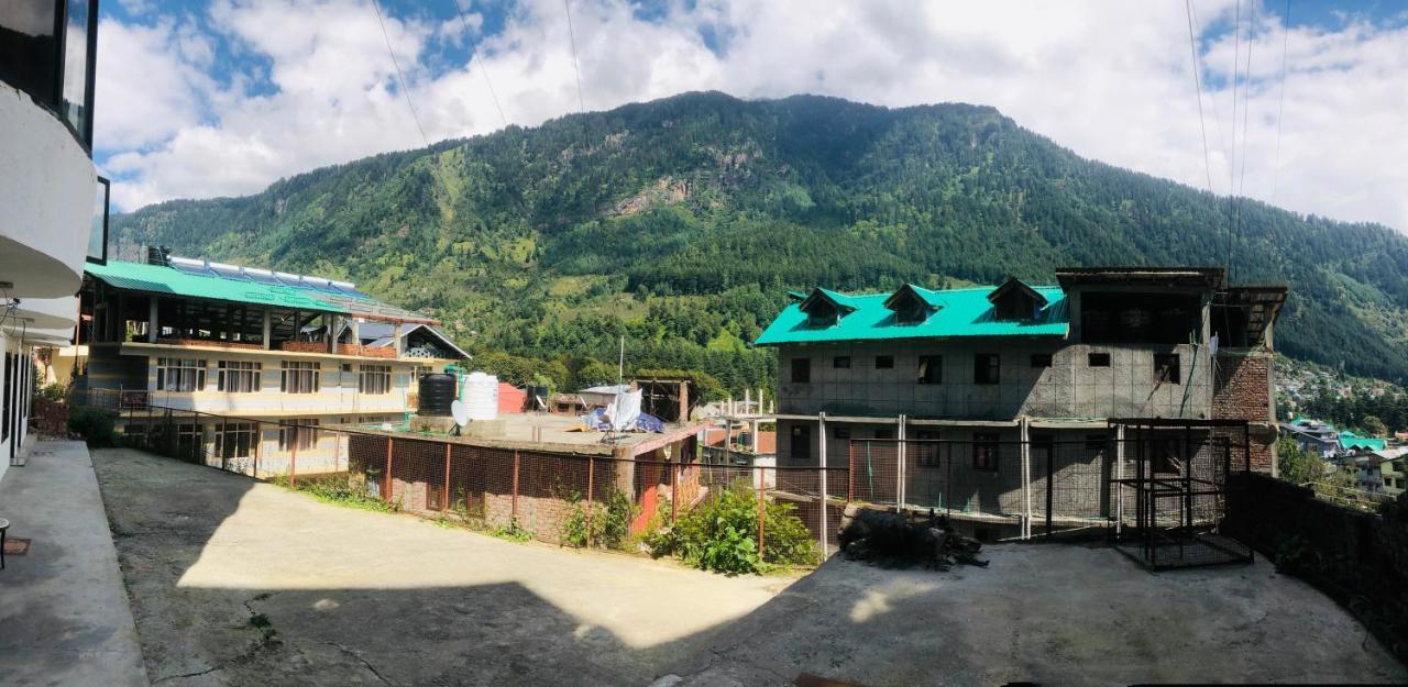 Hotel Hadimba Palace - Near Mall Road Manāli Exteriör bild