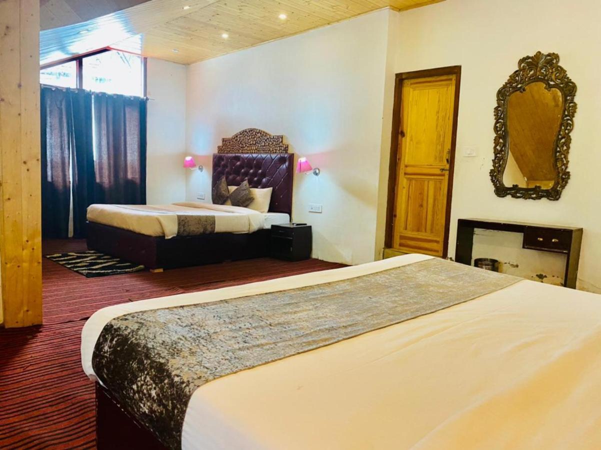 Hotel Hadimba Palace - Near Mall Road Manāli Exteriör bild